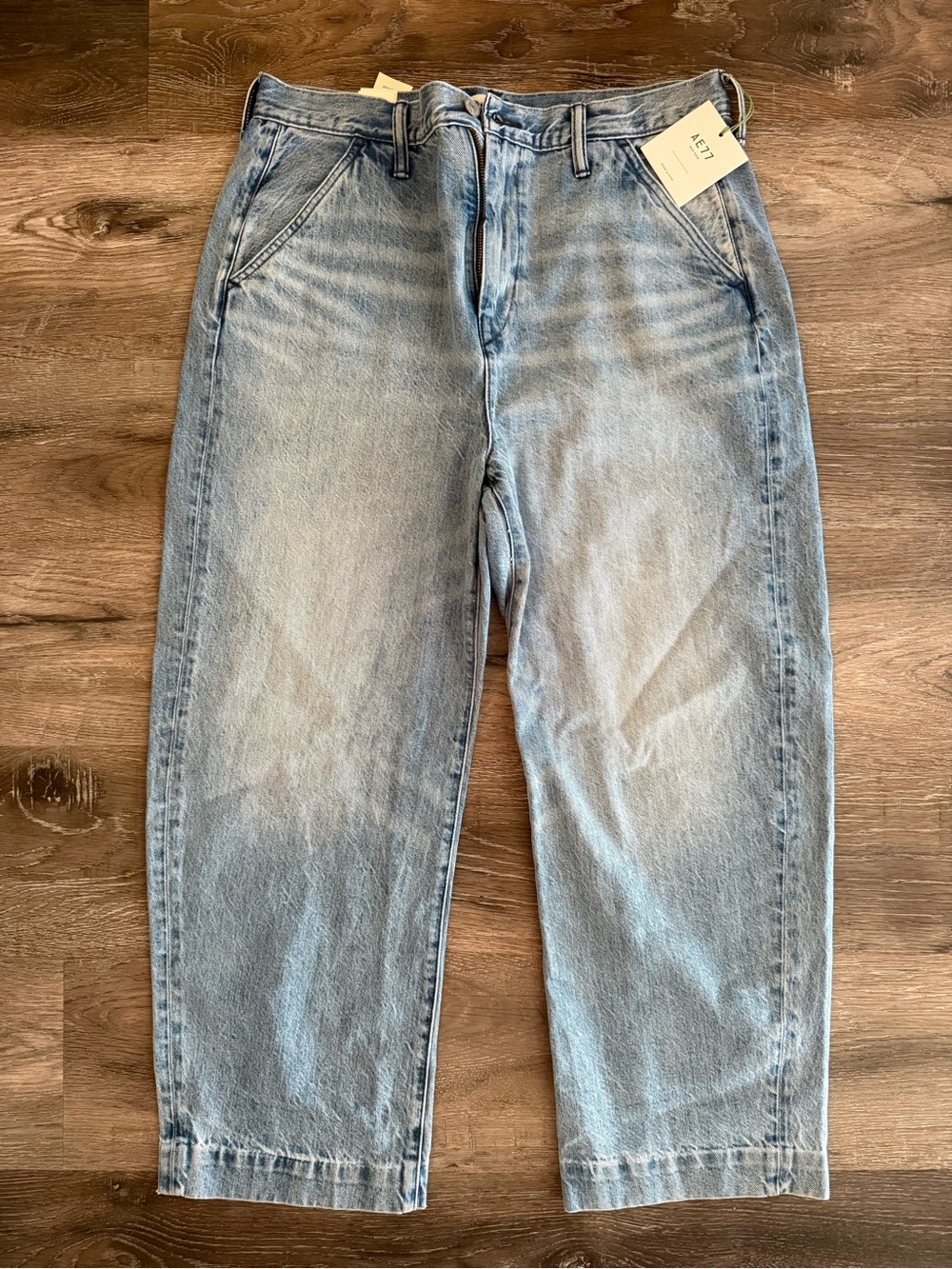 American Eagle Outfitters Light Blue Wide Leg High-Rise Jeans - Picture 2 of 3